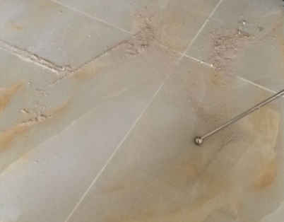 琼山瓷砖空鼓维修公司分享粘合剂选择不当在瓷砖铺贴过程中可能导致以下问题